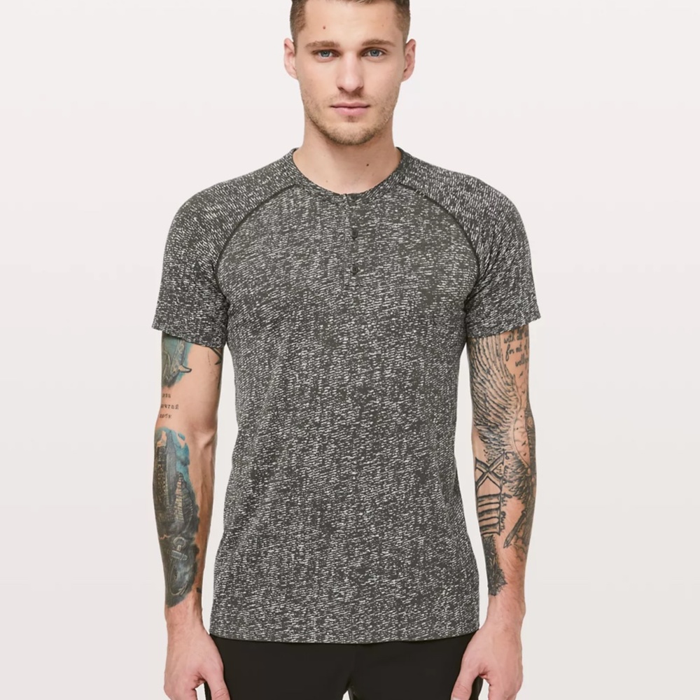 Men's Metal Vent Tech Short Sleeve Henley